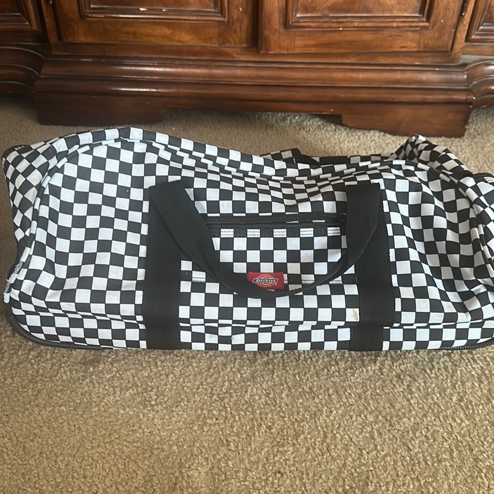 Dickies 3 piece luggage set.